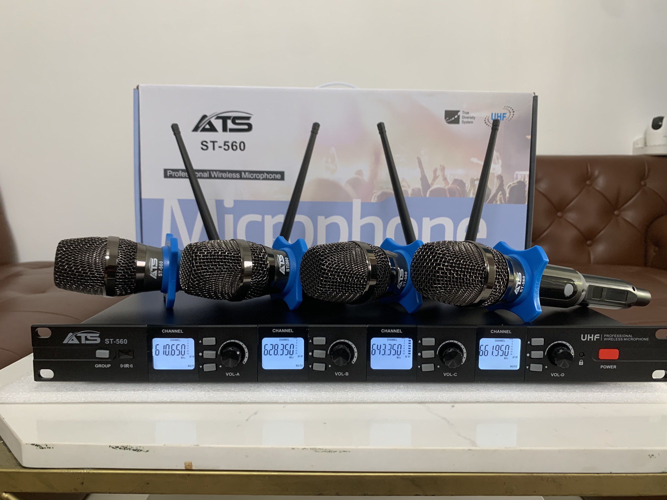 Micro không dây cầm tay ATS ST-560